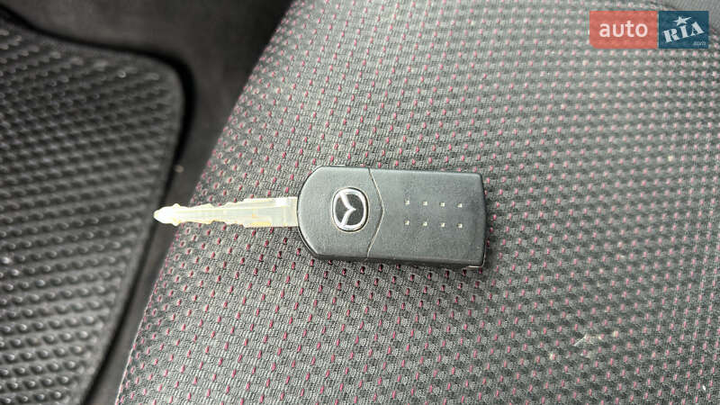 Хэтчбек Mazda 3 2008 в Макарове фото 24 Хэтчбек Mazda 3 2008 в Макарове