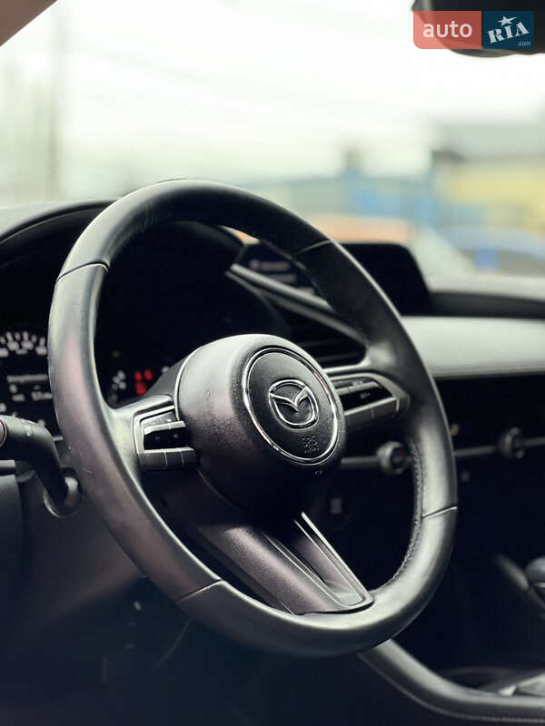 Седан Mazda 3 2022 в Николаеве