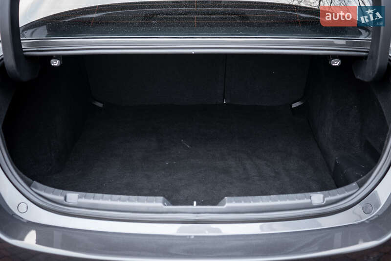 Седан Mazda 3 2020 в Киеве