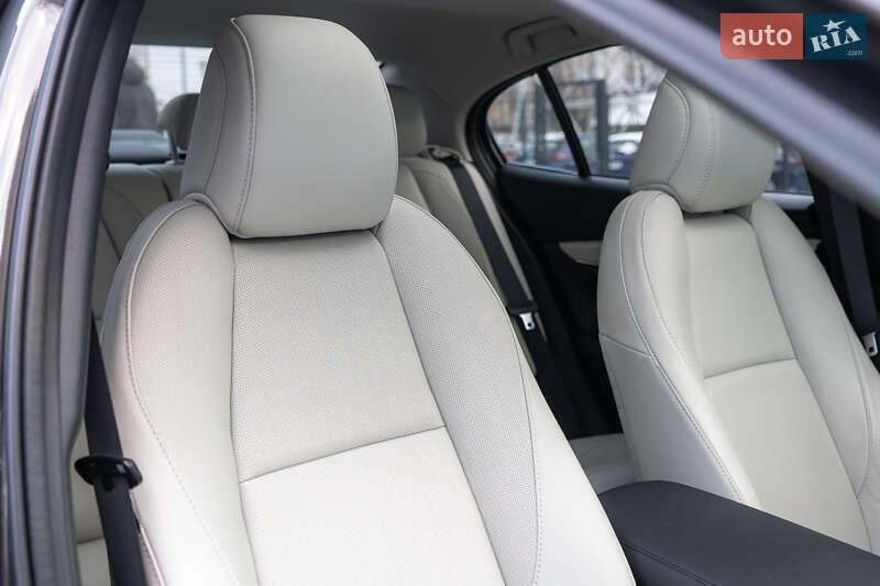 Седан Mazda 3 2020 в Киеве