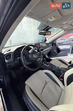 Седан Mazda 3 2014 в Ивано-Франковске