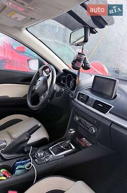 Седан Mazda 3 2014 в Ивано-Франковске