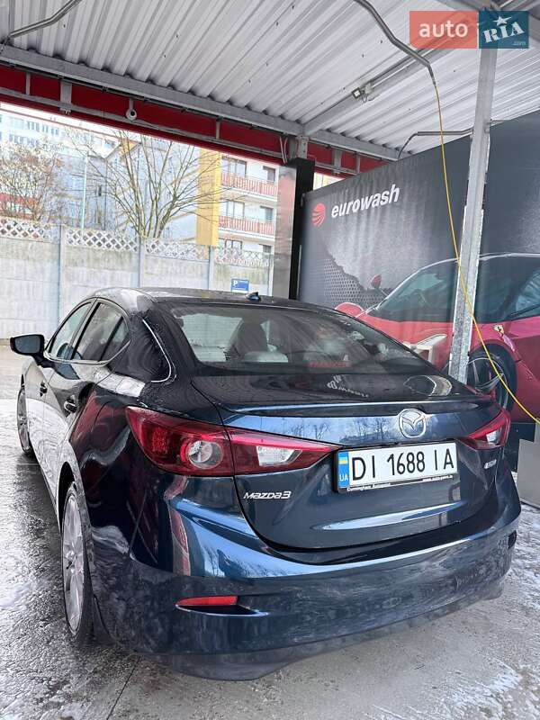 Седан Mazda 3 2014 в Ивано-Франковске
