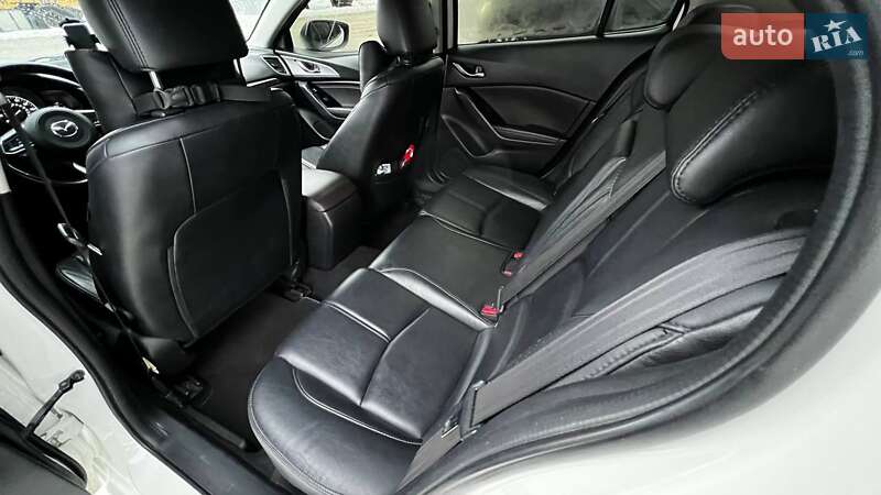 Седан Mazda 3 2017 в Києві фото 28 Седан Mazda 3 2017 в Києві