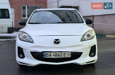 Седан Mazda 3 2013 в Киеве