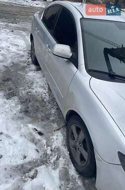 Седан Mazda 3 2004 в Синельниково