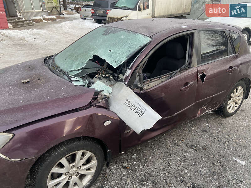 Хэтчбек Mazda 3 2006 в Обухове