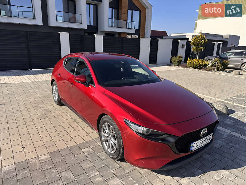 Хэтчбек Mazda 3 2019 в Ужгороде