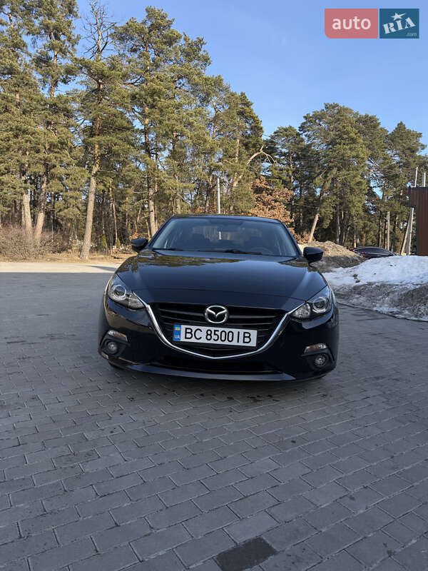 Седан Mazda 3 2015 в Львові фото Седан Mazda 3 2015 в Львові