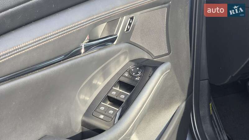 Хетчбек Mazda 3 2023 в Києві