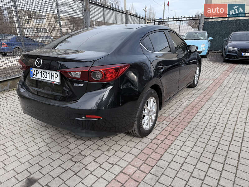 Седан Mazda 3 2015 в Запоріжжі