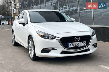 Седан Mazda 3 2018 в Киеве