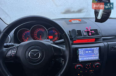 Седан Mazda 3 2006 в Черновцах