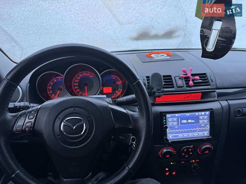 Седан Mazda 3 2006 в Черновцах