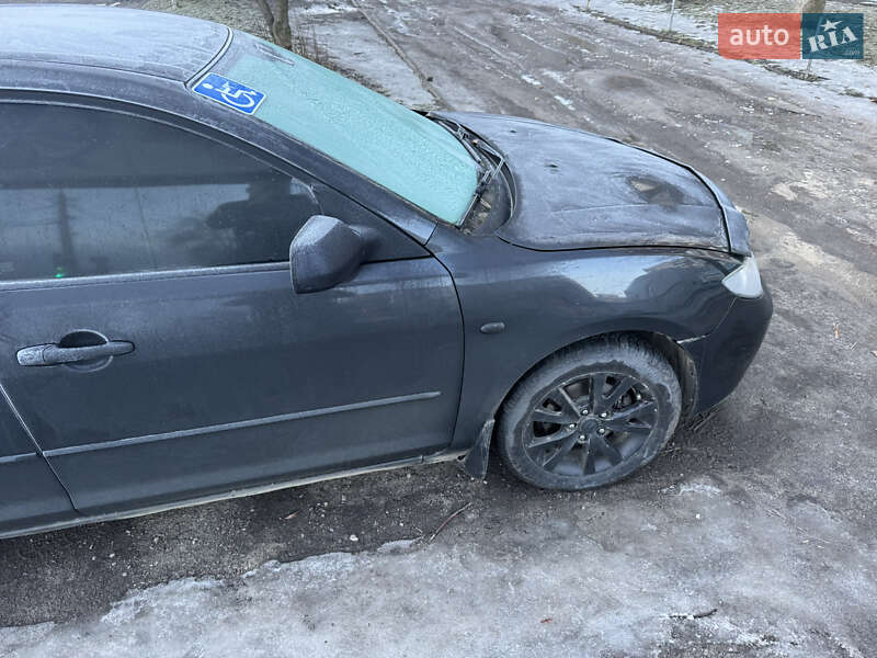 Седан Mazda 3 2006 в Черновцах