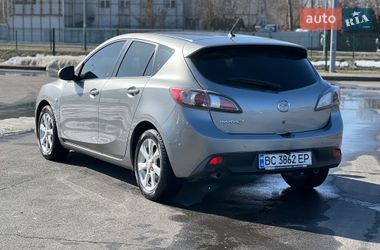 Хэтчбек Mazda 3 2011 в Львове