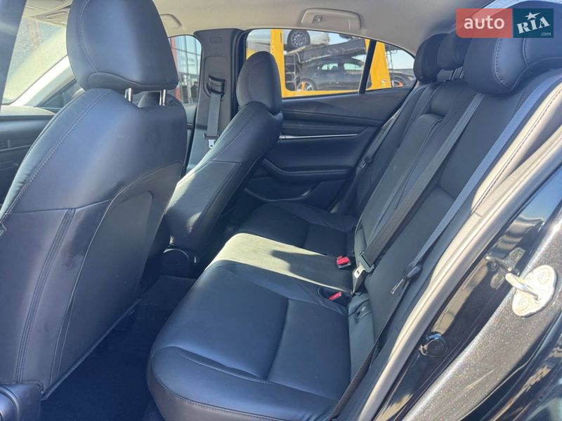 Седан Mazda 3 2024 в Львові