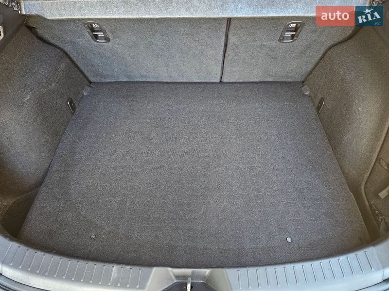 Хетчбек Mazda 3 2017 в Києві фото 12 Хетчбек Mazda 3 2017 в Києві