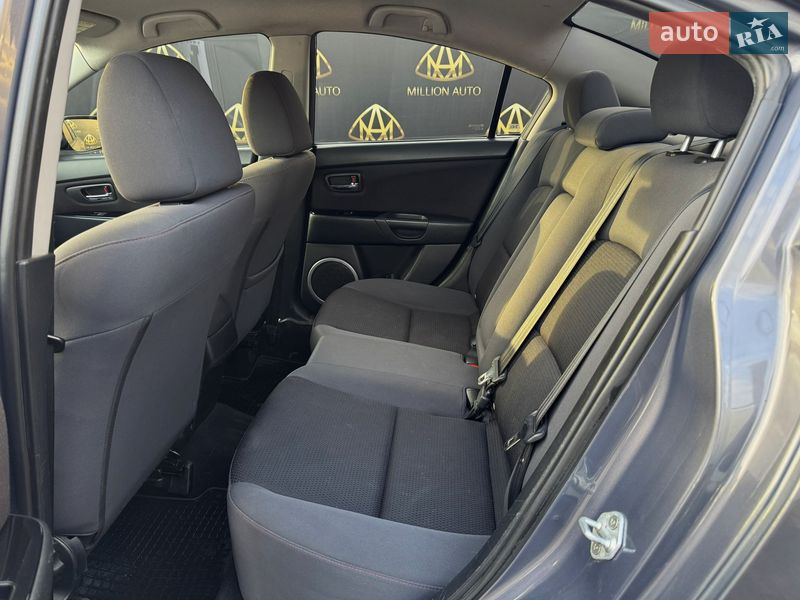 Седан Mazda 3 2008 в Киеве