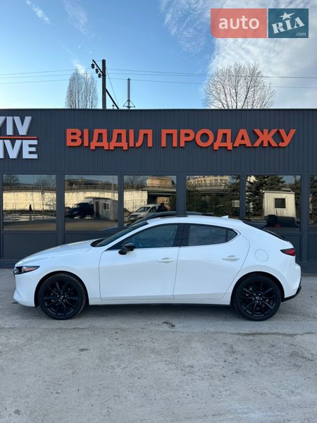 Хэтчбек Mazda 3 2024 в Киеве