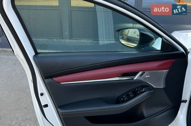 Хэтчбек Mazda 3 2024 в Киеве