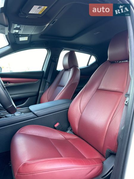 Хэтчбек Mazda 3 2024 в Киеве