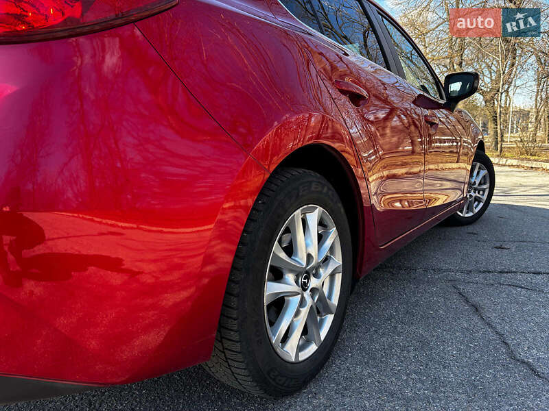 Седан Mazda 3 2016 в Запорожье