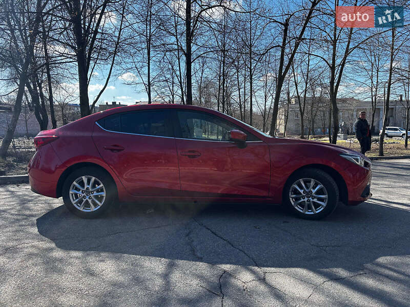 Седан Mazda 3 2016 в Запорожье
