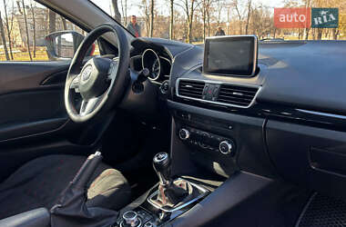 Седан Mazda 3 2016 в Запорожье
