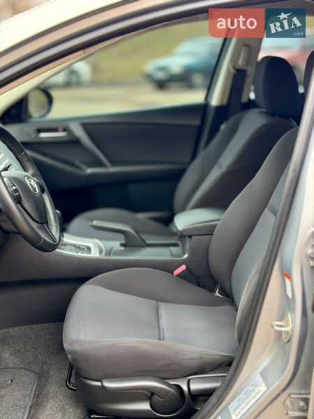 Седан Mazda 3 2010 в Кропивницькому