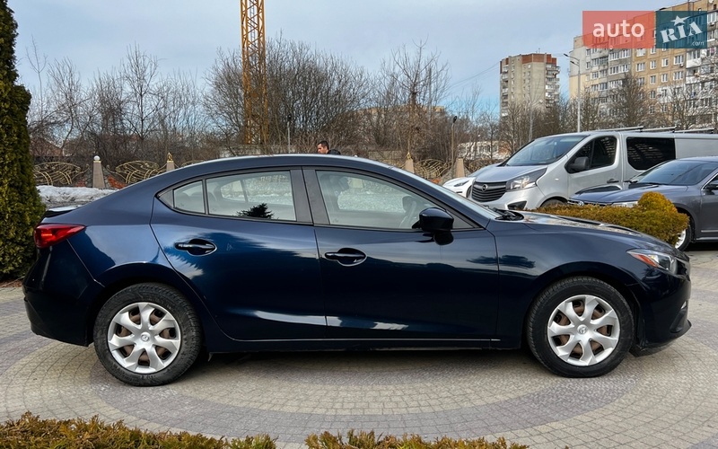 Седан Mazda 3 2015 в Львові