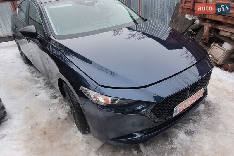 Седан Mazda 3 2023 в Харькове