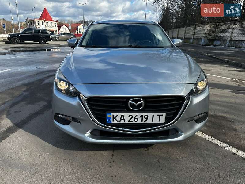 Седан Mazda 3 2016 в Виннице