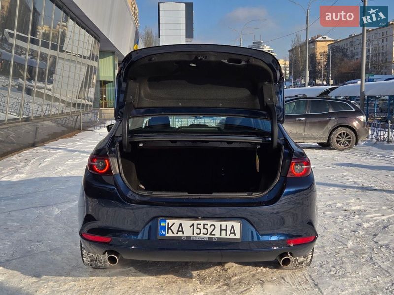 Седан Mazda 3 2019 в Киеве