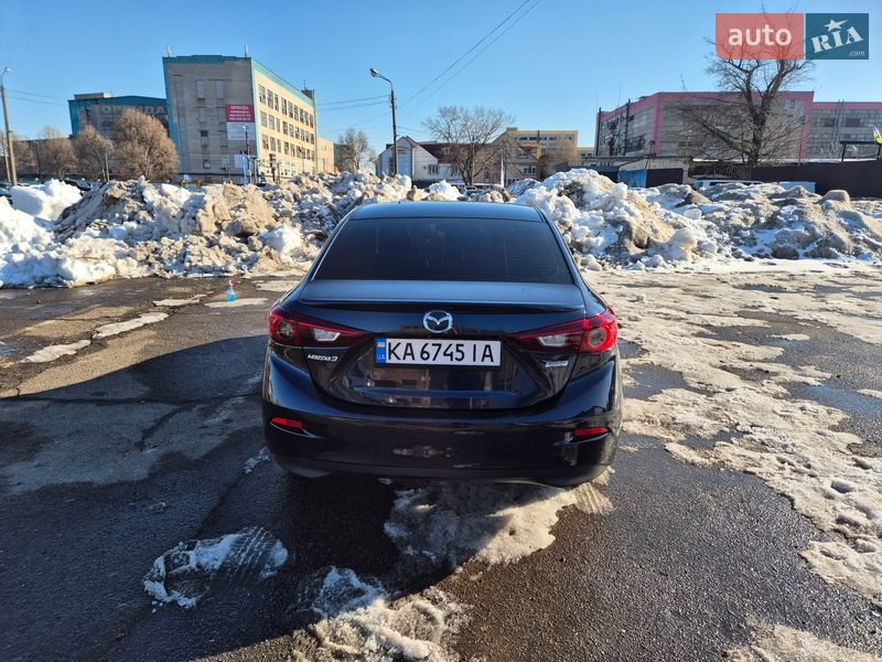 Седан Mazda 3 2015 в Киеве