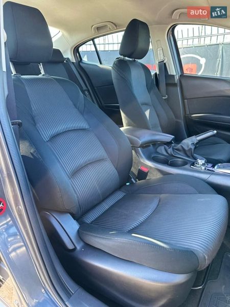 Седан Mazda 3 2014 в Києві