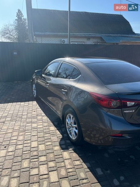 Седан Mazda 3 2014 в Киеве