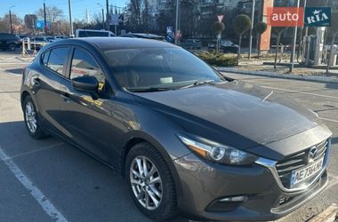 Хэтчбек Mazda 3 2017 в Днепре