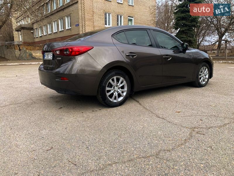 Седан Mazda 3 2015 в Запоріжжі