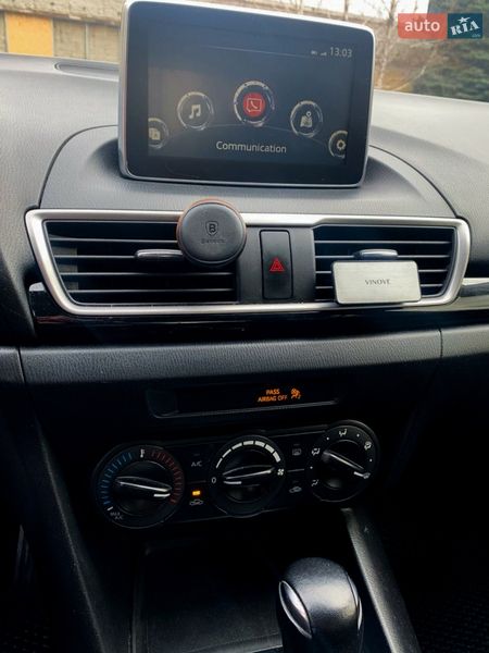 Седан Mazda 3 2015 в Запоріжжі