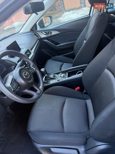 Седан Mazda 3 2018 в Рівному
