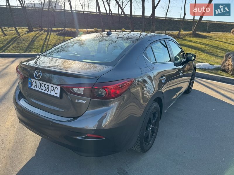 Седан Mazda 3 2016 в Києві