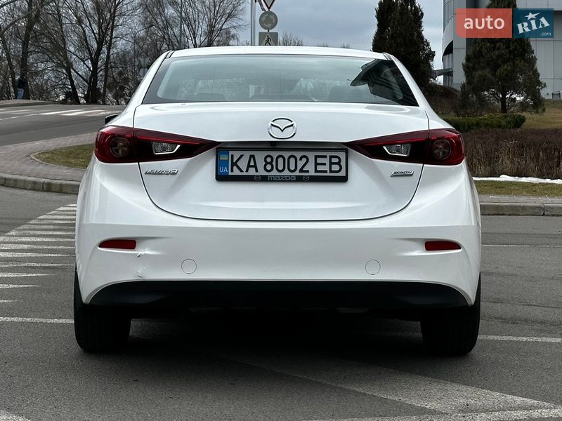 Седан Mazda 3 2018 в Києві