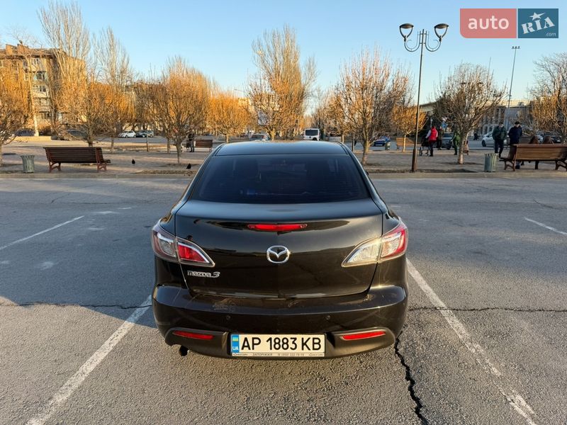 Седан Mazda 3 2011 в Запорожье