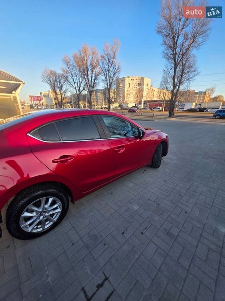 Седан Mazda 3 2016 в Днепре