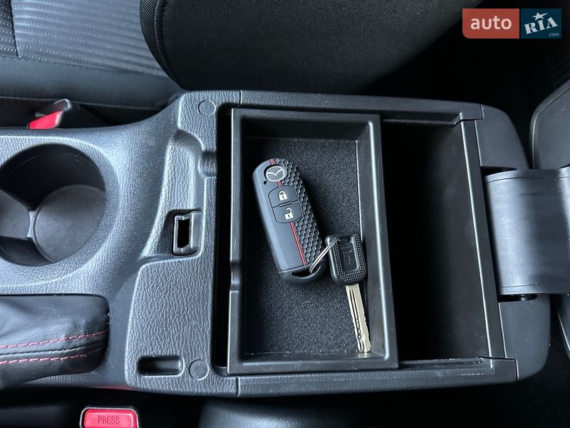 Хетчбек Mazda 3 2016 в Києві