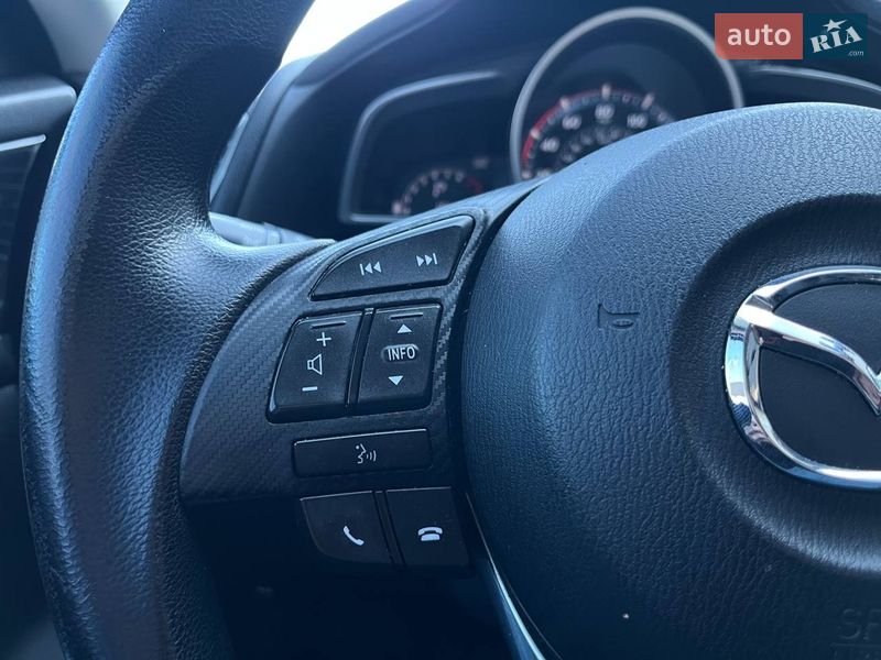 Седан Mazda 3 2016 в Києві