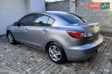 Седан Mazda 3 2011 в Херсоне