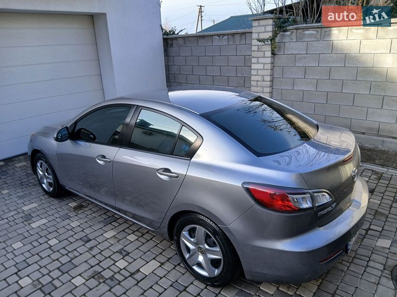 Седан Mazda 3 2011 в Херсоне