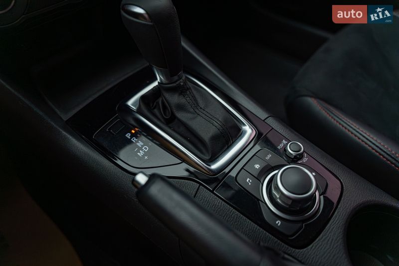 Седан Mazda 3 2016 в Киеве